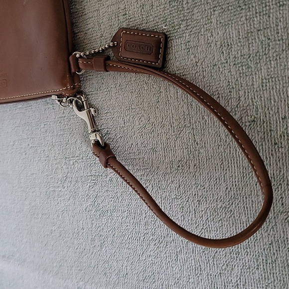 Coach brown leather wristlet - Picture 7 of 13